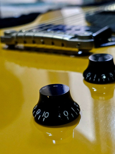 Gibson Les Paul Junior 100 Tv Yellow Edição Limitada Comem. Destro Rosewood (Usado)