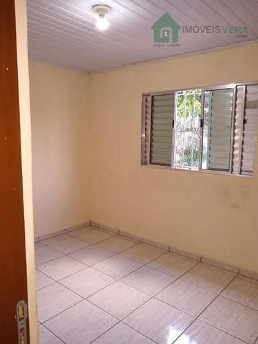 Imagem 4 de 17 de Sobrado Dividido Em 2 Casas De 3 Dormitórios Cada, De Esquina Com 2 Vagas De Garagem Cobertas, Ótima Acessibilidade. Confira! - So0170