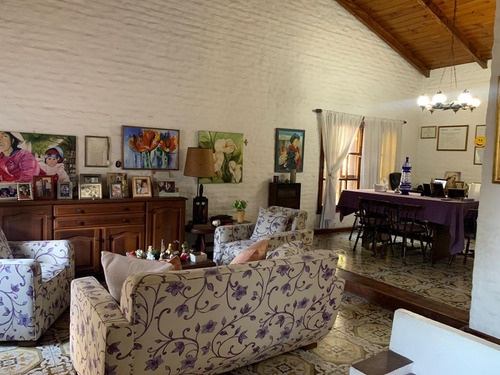 Imagen 5 de 16 de Casa En Esquina De 4 Dormitorios Y 2 Baños