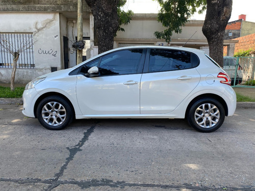 Peugeot 208 1.5 Allure Touchscreen