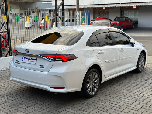 Toyota Corolla Hibrido com apenas 25.000km