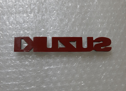 Emblema Plástico Cromado Suzuki Autoadhesivo, Cod. V3-55