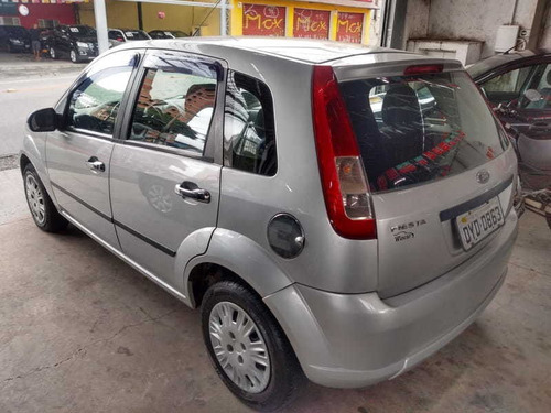 Ford Fiesta 1.0 8v Flex 5p
