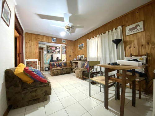 Imagen 4 de 28 de Casa De 2 Dormitorios En Venta Con Pileta Y Parrillero - Hostal Del Sol - Fisherton