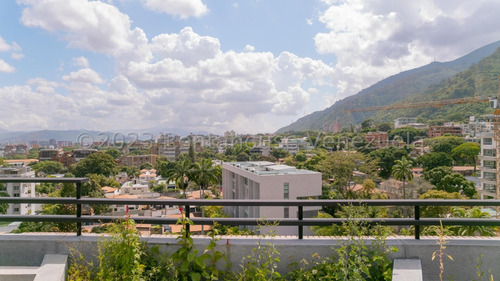 Vendo Apartamento Penthouse Varios Niveles Altamira Yf