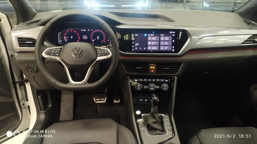 Imagen 18 de 25 de Volkswagen Taos Highline 2022 Pc
