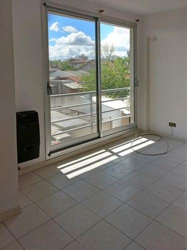 Imagen 15 de 18 de Departamento En Venta En Campana Centro. Triplex 2 Dormitorios. Garage