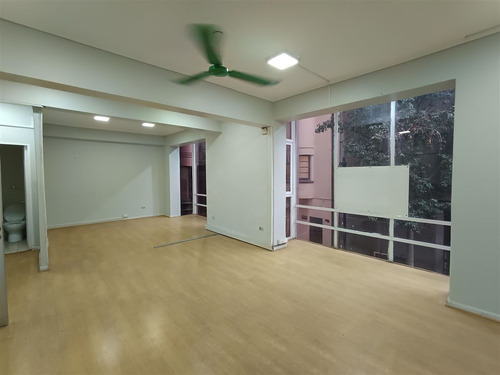 Edificio Completo En Venta En Sector La Moneda