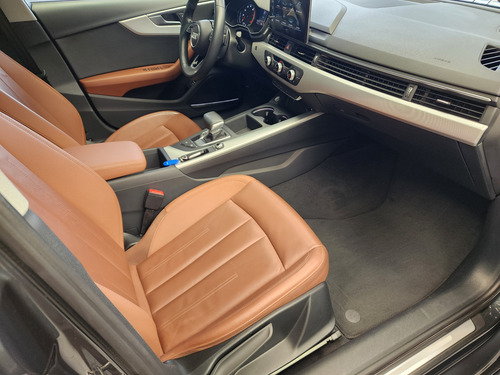 Audi A4 2.0 T Select Mild Hybrid 190 H.P.