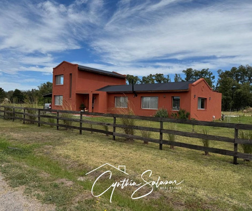 Venta Casa De 4 Ambientes Carlos Keen Chacras De San Andres