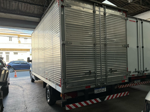 Mercedes-Benz Esprinter Truck 315 street