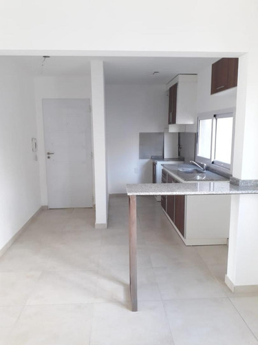 Imagen 7 de 13 de Excelente Departamento 2 Amb