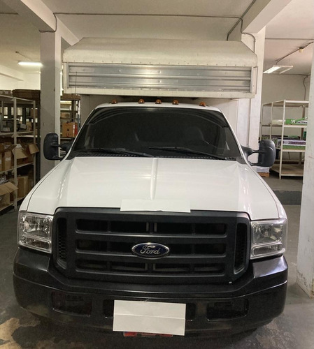 Imagen 2 de 8 de Ford F-3500 Triton Cava