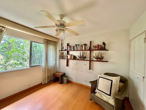 Apartamento De 310 M2 Colinas De Valle Arriba