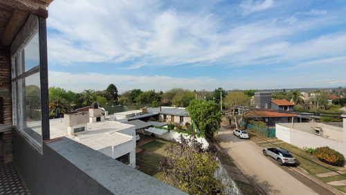 Casa 2 Dormitorios En José Wenceslao Agusti - Arguello.