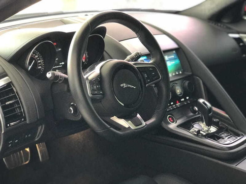 Jaguar F-type 2.0 Turbo P300