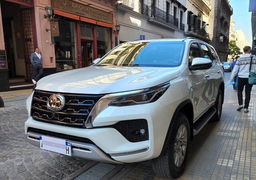 Imagen 1 de 16 de Toyota Sw4 Srx 7a At 2022 0km