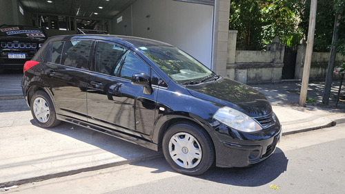Nissan Tiida 1.8 Visia