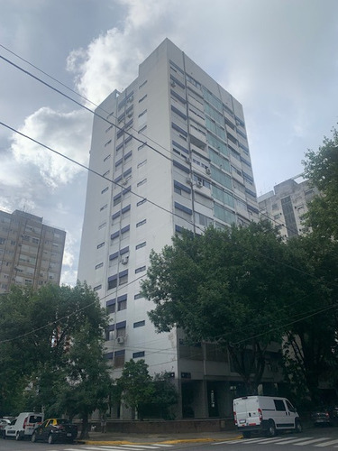 Venta  Departamento De 3 Ambientes En Versalles