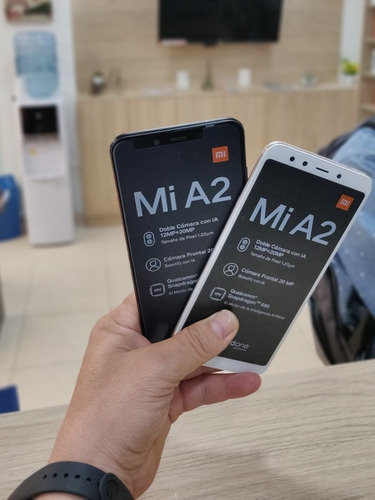 Celular Xiaomi Mi A2 4/64 Cam 12+20 Mp