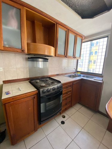 Global Ofrece En Venta: Apartamento En Res. Sagrada Familia Ubicado En Bella Florida Los Caobos.