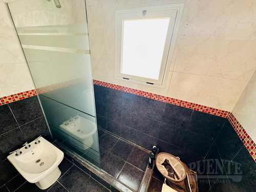 Casa En Barrio Fincas De San Vicente Golf Venta - Alquiler Amueblado