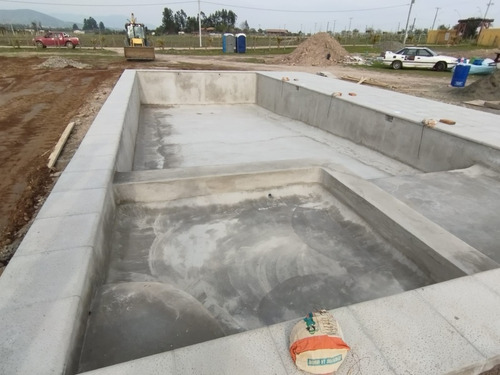 Construcción Y Revestimiento En Piscinas