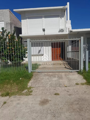 Casa En Venta En Barrio La Sonrisa 3 Dormitorios