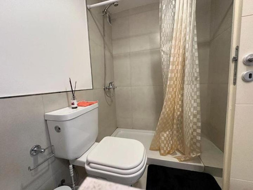 Departamento En Edificio Custo 2 Dormitorios Con Cochera Y Balcon