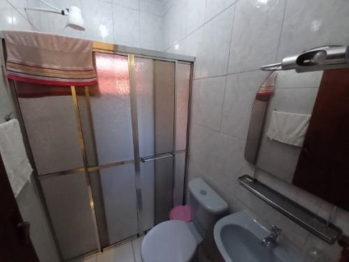 Imagem 7 de 23 de Casa No Bairro São Jorge Em Itanhaém, Litoral Sul De São Paulo, Localizado Lado Praia, Ficando À 100 Metros Do Mar (1 Quadra Do Mar) Em Rua Calçada. Possui Churrasqueira E Vaga Para 05 Automóveis.