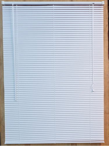 Cortina Veneciana De 0.88x0.70m (anchoxalto) Color Blanco