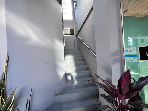 Alquiler Oficinas 50m2.parque Leloir