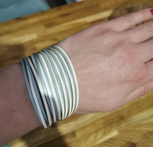 Imagen 4 de 10 de Pulsera Mujer Brazalete Ancho Piel Cuero Broche Magnético