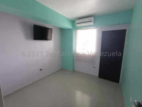 Imagen 5 de 24 de Apartamento En Venta En Las Chimeneas Valencia Carabobo 22-15641 Gerardo Guillén Rentahouse