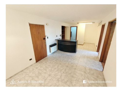 Vende: Oficina Con 2 Privados / Zona Cañada