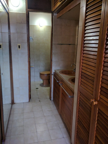 Imagen 10 de 15 de Casa En El Cafetal Av. Santa Ana Con Dos Anexos