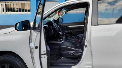 Toyota Hilux 2.8 Dc 4x2 Tdi Srv L16 2021