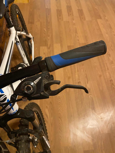 Bicicleta Giant Revel