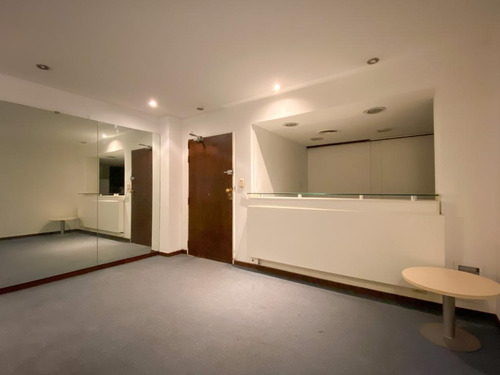 Oficina · Cochera · 125 M²