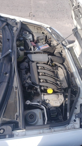 Imagen 5 de 6 de Renault Kangoo 2015 1.6 Furgon Ph3 Gran Confort Lc