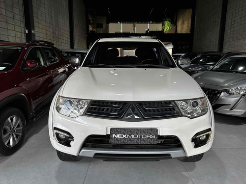 Mitsubishi L200 Triton 3.5 HPE 4X4 CD V6 24V FLEX 4P AUTOMÁTICO