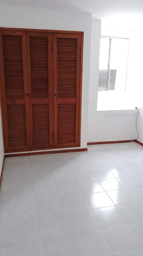 Apartamento Para Arriendo En Manga Cod 77937