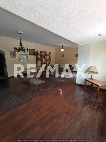 Imagen 5 de 18 de Venta De Casa Quinta De 3 Niveles - Lomas De La Trinidad -baruta