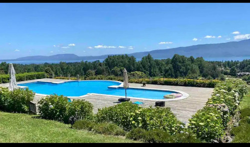 Se Vende Espectacular Casa , Condominio Los Riscos, Pucón.-