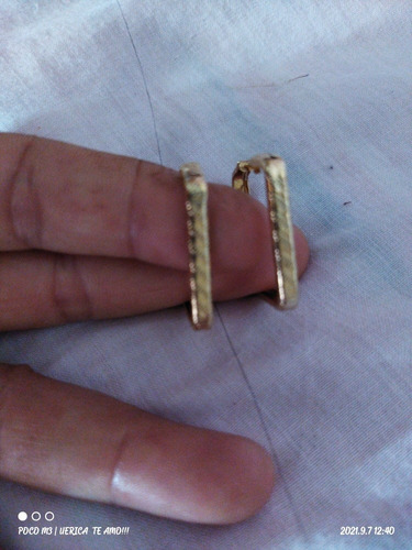Imagem 1 de 3 de Par De Brincos
