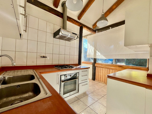 Cómoda Y Funcional Casa Con Excelente Conectividad