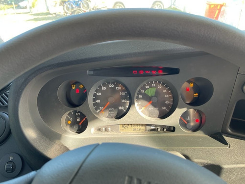 Imagem 10 de 10 de Motorhome Iveco Daily 55c16 Santo Inácio 8.1 Si