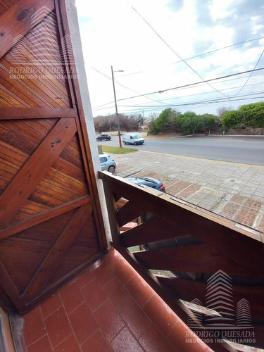 Excelente Triplex En Av. Costanera Al 1400