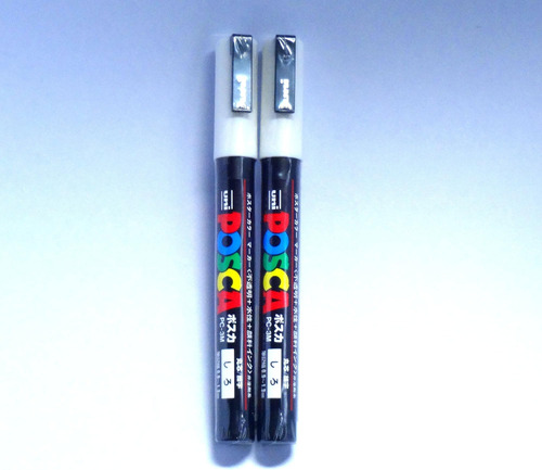 Uni Posca Paint Marker Pc-3m Blanco, 2 Bolígrafos Por Japón)