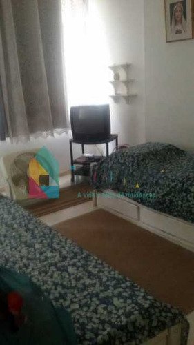 Imagem 7 de 10 de Apartamento Em Copacabana Na Quadra Da Praia!!! - Ap4457